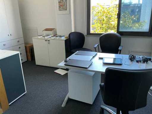 Lot de bureaux 835