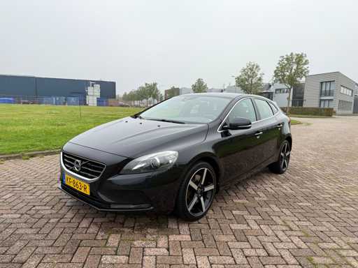 Volvo V40 2.0 D3 Summum , KF-863-R