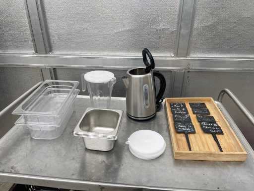 Divers ustensiles de cuisine