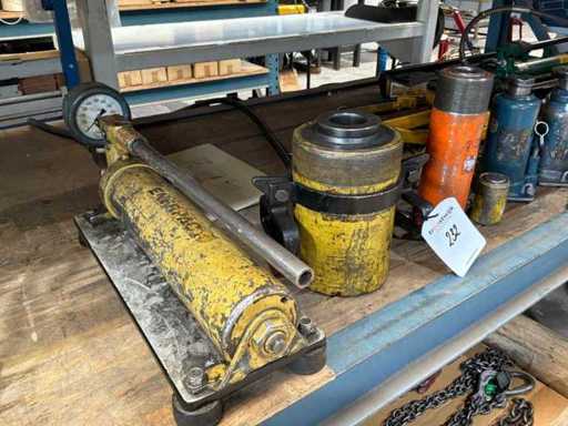 Presse manuelle hydraulique Enerpac