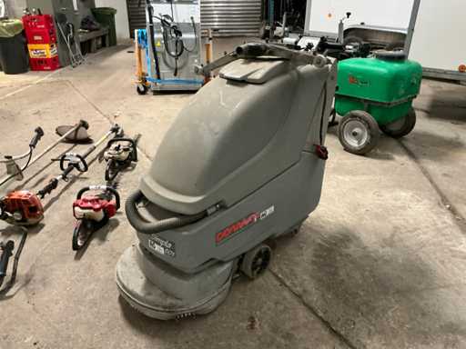 2005 Comac Simpla 50 BT floor scrubber