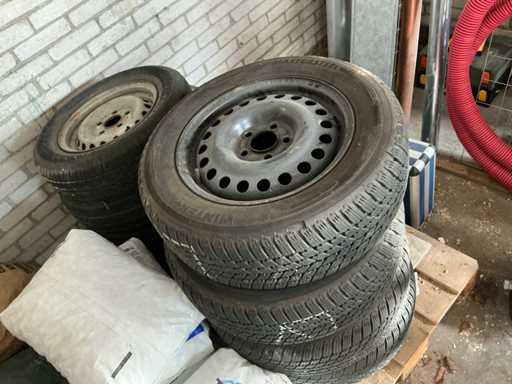 Pneus d’hiver Mastersteel et Interstate Winter+ (8x)