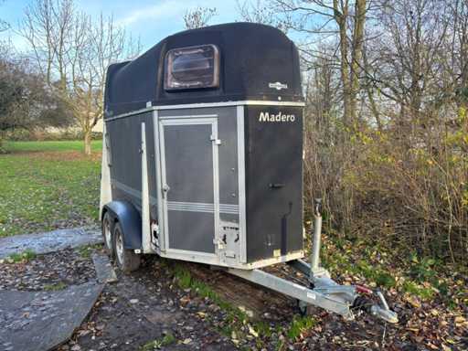 Humbaur - Madero - przyczepa konna