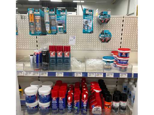 Charge von Klebstoffen und Schmierstoffen (90x)