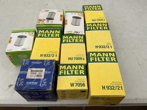 Lotti vari inclusi filtri olio per auto