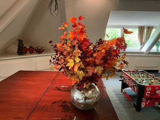 Kunstbloemen in vaas