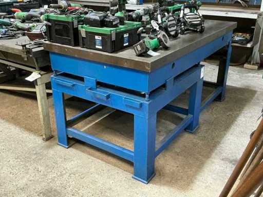 Flat table