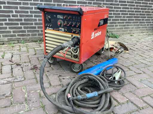 Selco Arkoquad MIG Schweißgerät