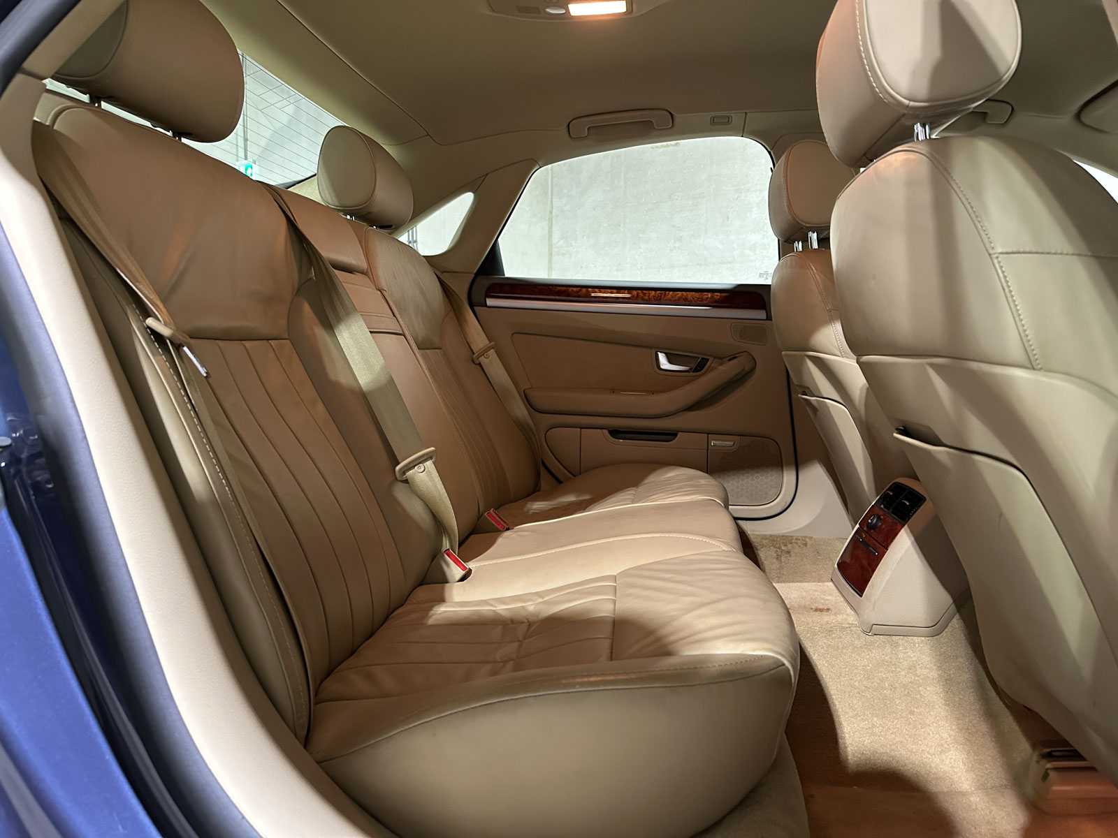 Audi A8 4.2 quattro Pro Line 350pk 2007, 25-XH-VZ