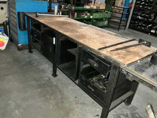 Workbench with content