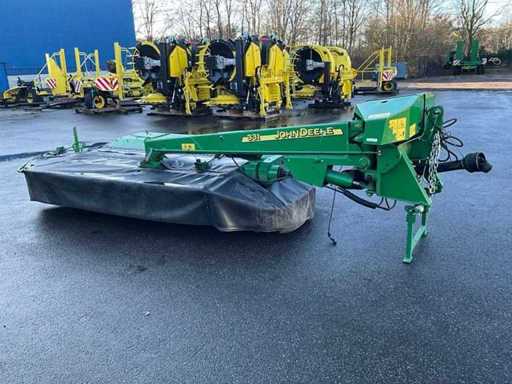 2015 John deere  331 Achtermaaier