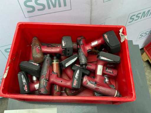 - Diverse unelte manuale