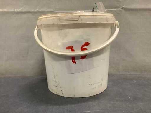 Secchio con chiavi chiave per candele di tutte le dimensioni