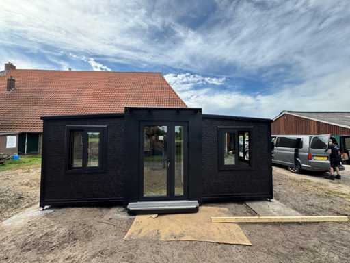 2025 Rhino Houses 36,5 m2 met Glazen wand, 2 slaapkamers, badkamer en keuken Mobiele woonunit / Tiny house