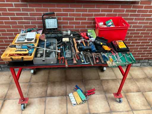 Partij diverse gereedschappen