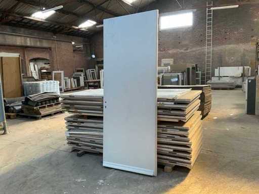 Douma Front door hardwood (17x)