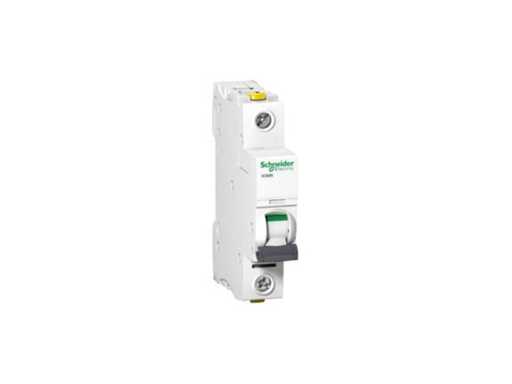 Schneider Electric A9F03116 16A 240V Automatico Automatico di Grado Marino