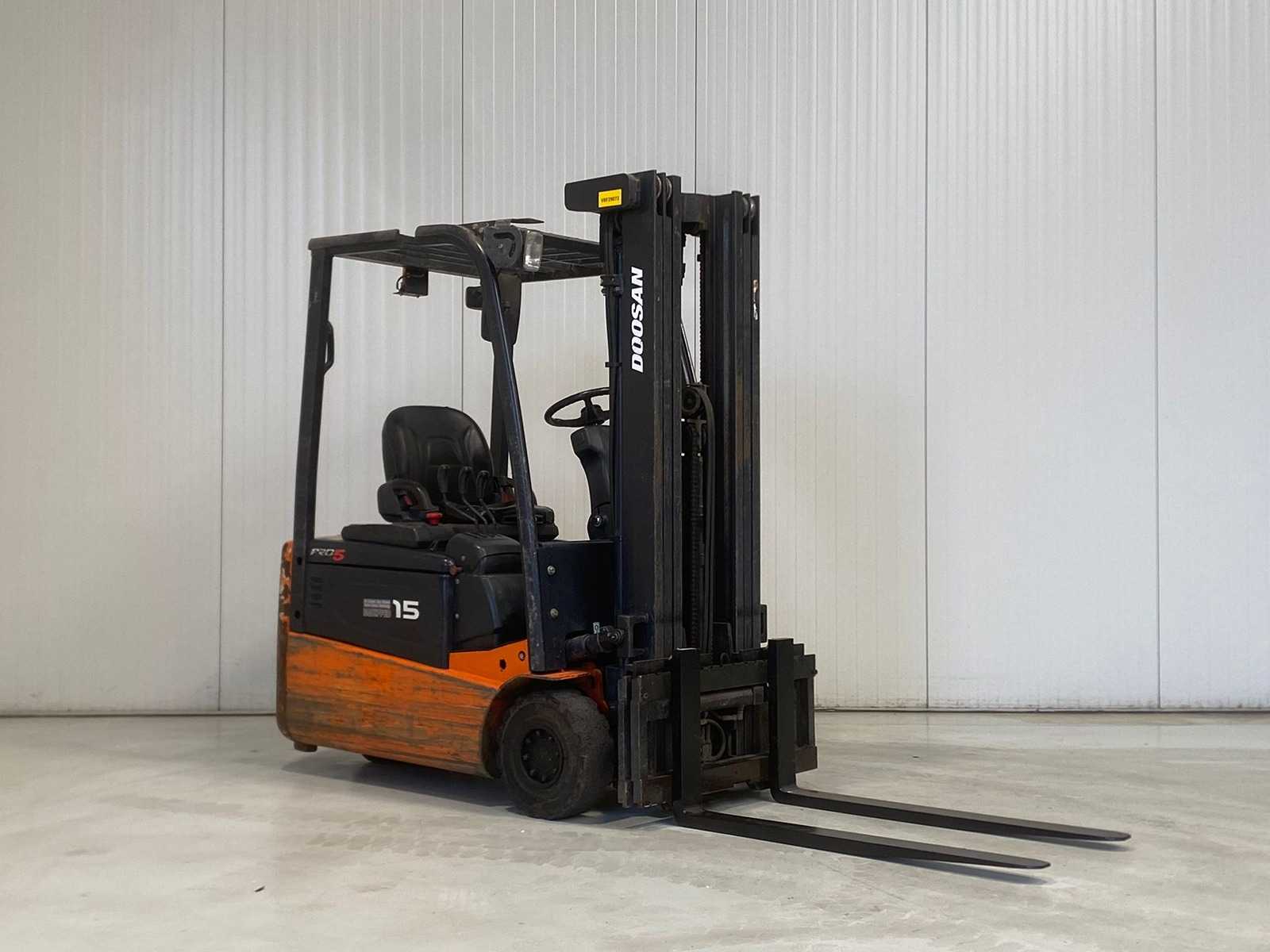 Doosan – 2014 – B15T-5 – 4.75M Plywood, Free-Lift, Side-Shift – Forklift