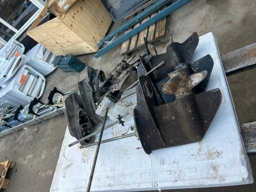 Miscellaneous parts - Tailpieces - Outboard engine parts