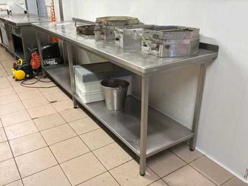 Table de travail en acier inoxydable