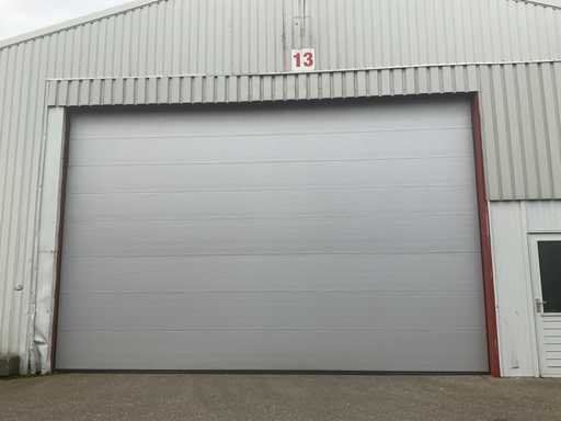 Overhead doors (4x)