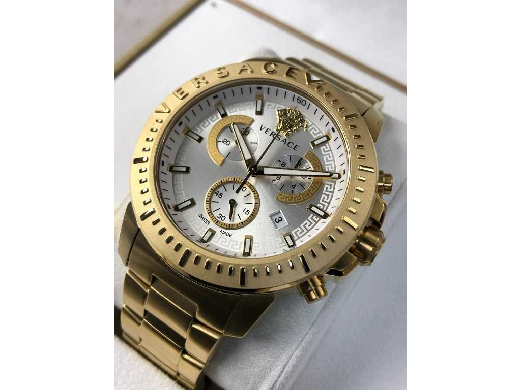 Noul cronograf Versace VE2E00521 ceas pentru bărbați