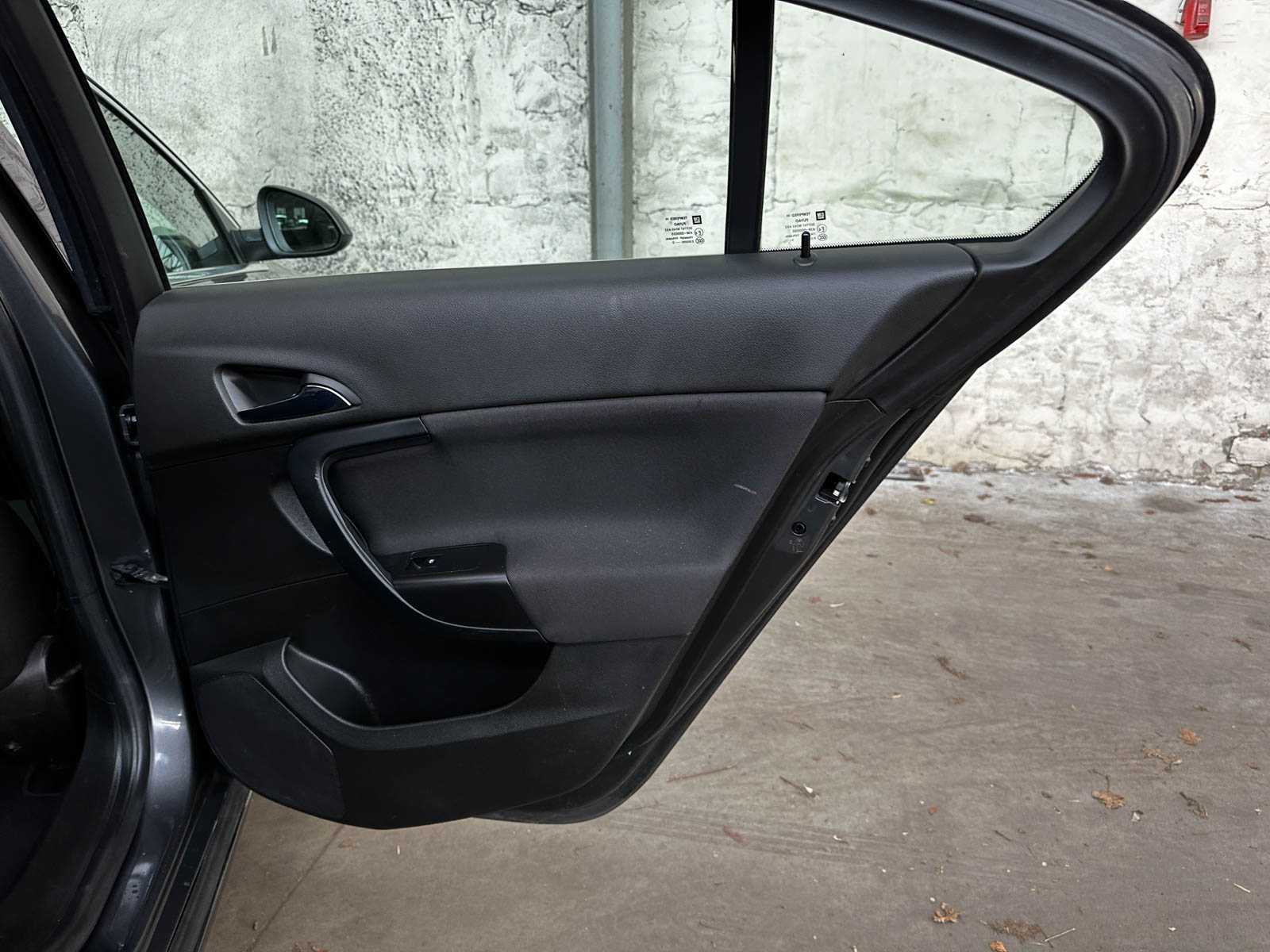 Opel Insignia 1.6 T Edition 179pk 2010 (Origineel-NL), 45-NJT-2