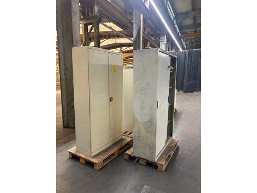   Lot of workshop cabinets without contents