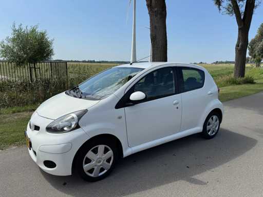 Toyota Aygo 1.0-12V Komfort Klimaanlage 5-türig 69-LBF-4