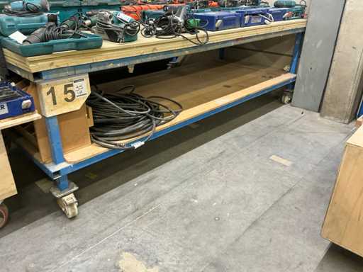 Mobilny stół roboczy