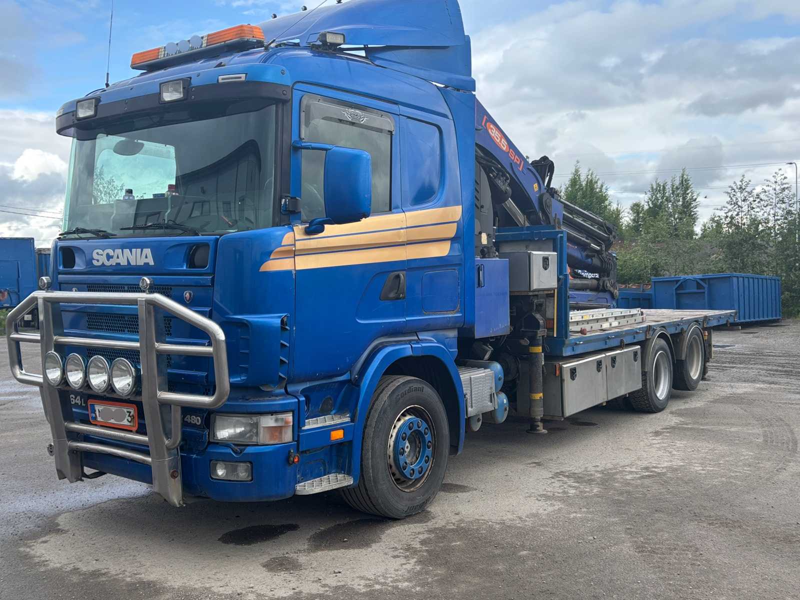 Lastbil Scania R 164 460 + kran PM 35.5 SP