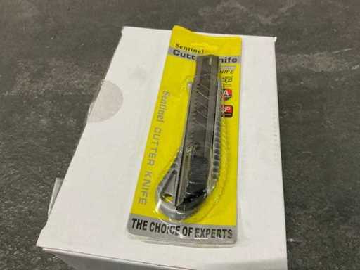 Coltello a bottone in zinco 18Mm (1800x)
