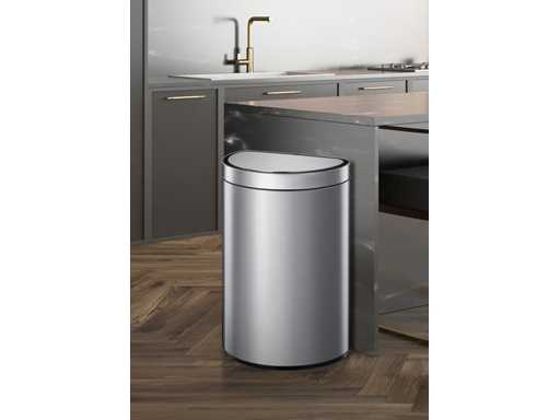 Poubelle semi-ovale EKO 47L en acier inoxydable avec détecteur de mouvement