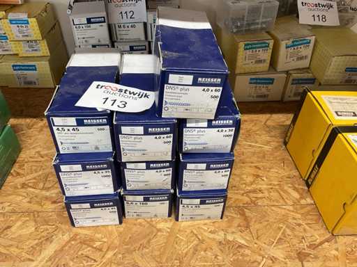 10 dozen spaanplaatschroeven