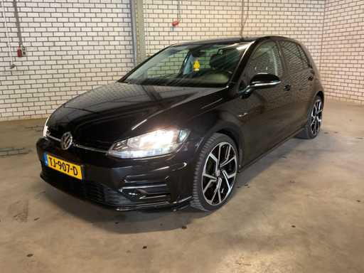 2017 Volkswagen Golf 7.5 Highline business R Personenauto
