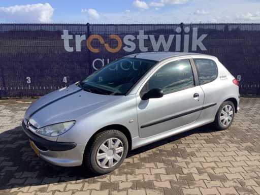 2003 - Peugeot - 206 - 1.1 XR - Personenauto