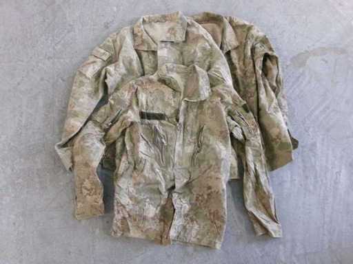 Türk. Veldblouse, M2021, tweedehands, gekleurd (R18) (38x)