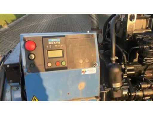 faf136fa-0c6d-4084-96ed-20d94b6b3fc9.mp4