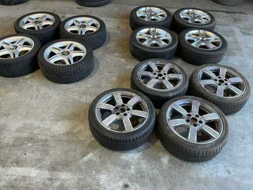 Car tire (3x)