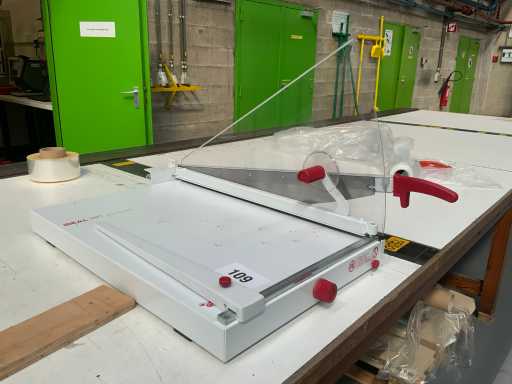 Machine de découpe de papier idéale au format A3 1071