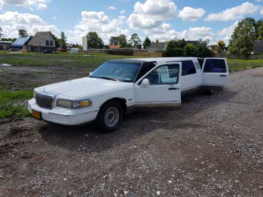 Lincoln - 1995 - Town Car - 4.6 Signature - Personenauto