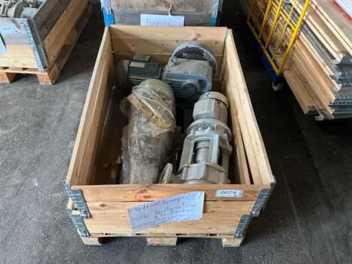 Hydraulische pompen voor kneedrijving (3x)