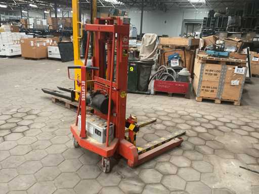 1990 BT ST1000B/6 Stacker