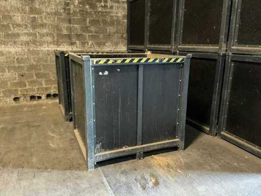 Lot van 16 gesloten houten Opslagcontainers