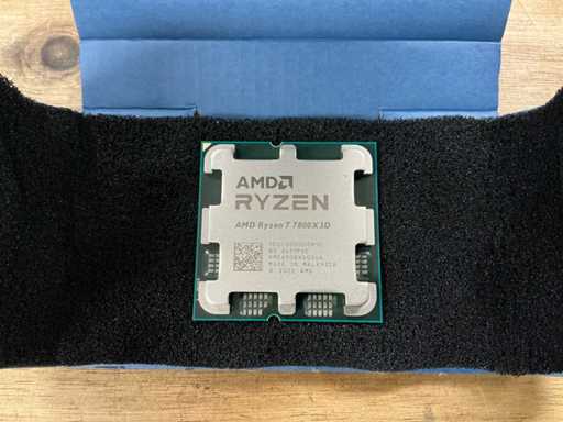 AMD Ryzen 7 7800X3D