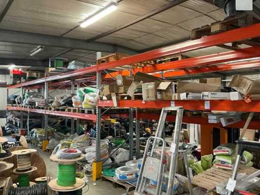 Partij divers installatiemateriaal