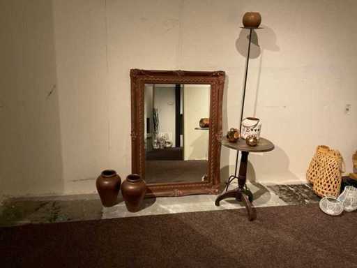 Lustro ścienne i dekoracje