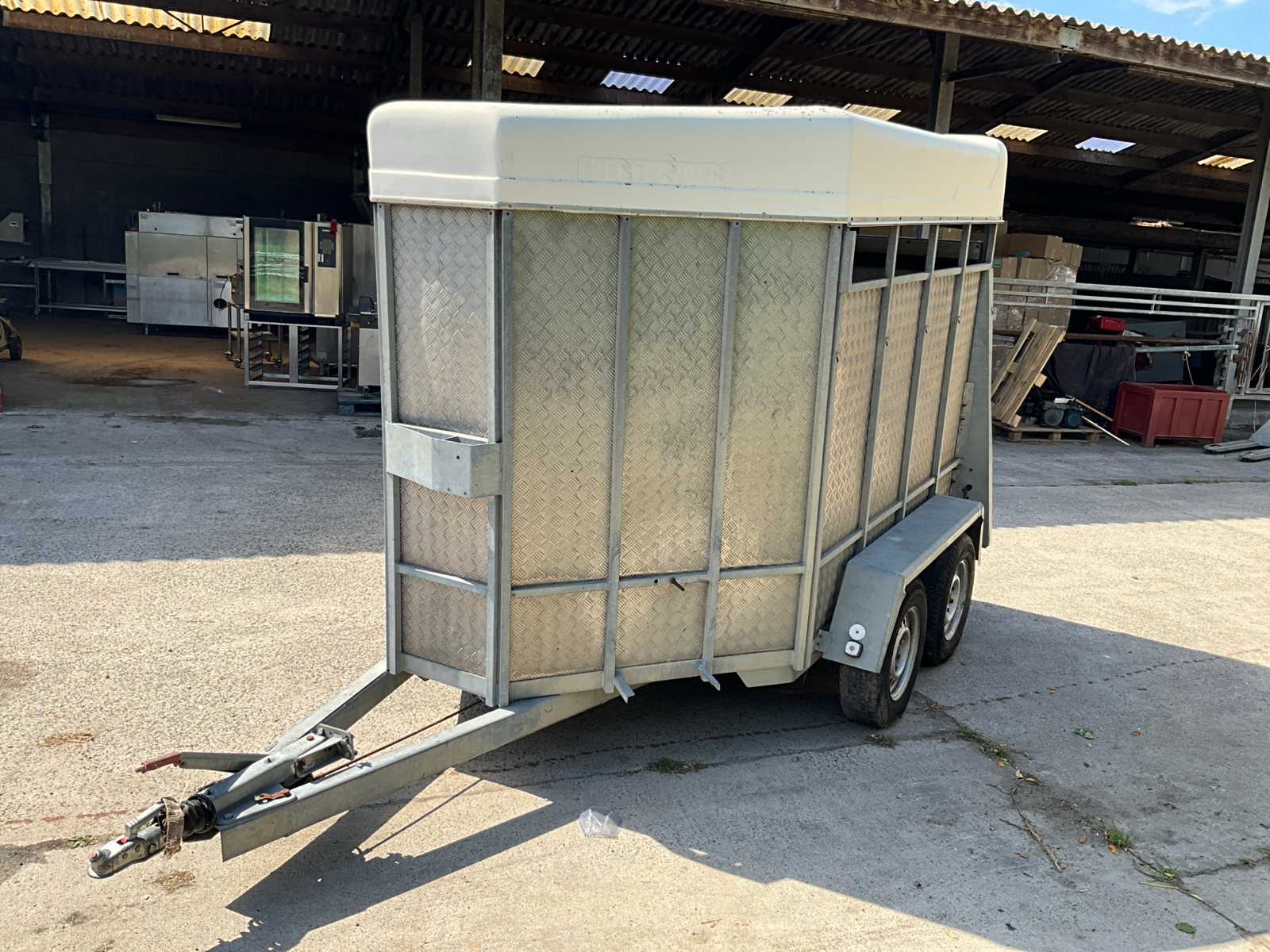 Tack – L-2700-2 – 2004 – Animal Trailer