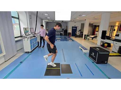 4%2520-%2520Sport-Voss-Tapping-Testger%25C3%25A4t-Side%2520Hop%2520Test.mp4