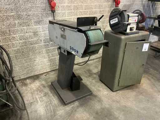 Polizor cu bandă UWM 150